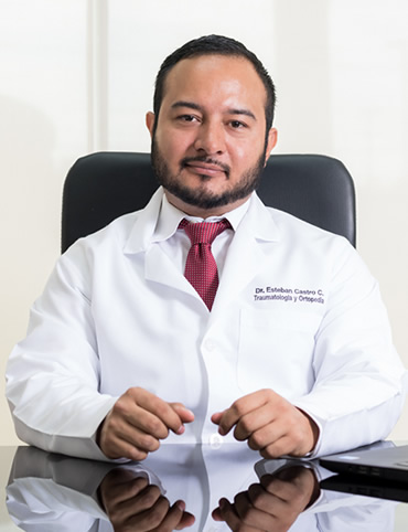 Doctor Esteban Castro Orthopedic Traumatologist specializing in spinal surgery in Tlajomulco
